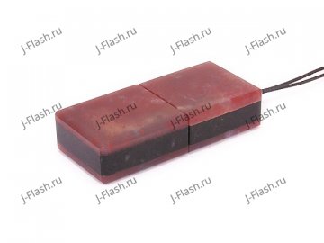 Общий вид USB флешки из камня розовый кварц