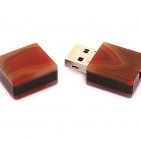 Открытая USB флешка из камня агат