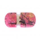 Открытая USB флешка из камня родонит: вид сверху