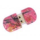 Открытая USB флешка из камня родонит: вид сверху