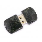 Открытая USB флешка из камня змеевик: вид сверху
