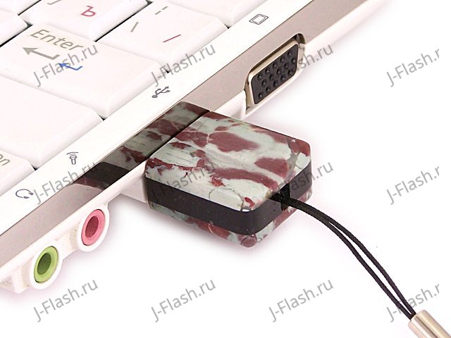 USB флешка из камня яшма: в ноутбуке