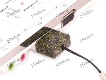 USB флешка из камня змеевик: в ноутбуке