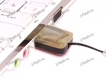 USB флешка из узорчатого агата: в ноутбуке