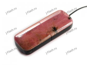 USB накопитель из родонита с черной сердцевиной: общий вид