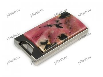 Флешка в металлическом корпусе с родонитом: общий вид;