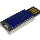 Флешка в металлическом корпусе с лазуритом: USB разъем выдвинут