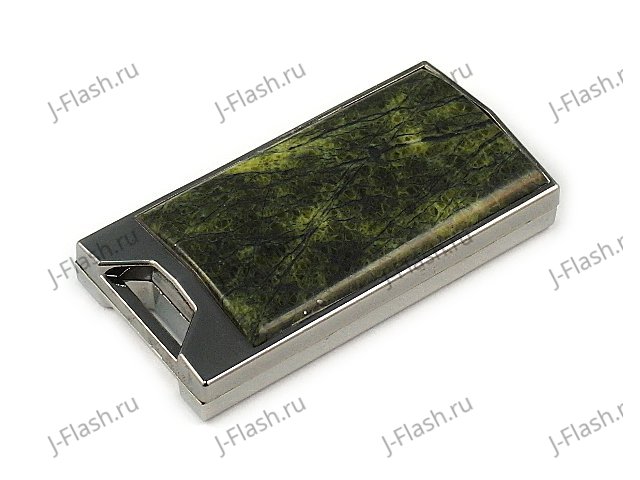 Флешка в металлическом корпусе со змеевиком (офитом): общий вид