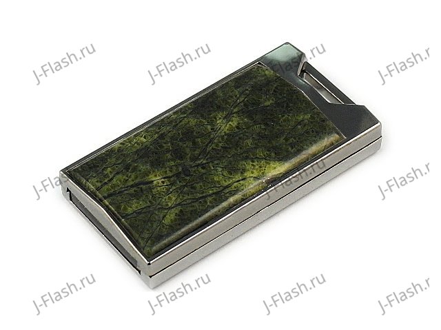 Флешка в металлическом корпусе со змеевиком (офитом): общий вид