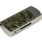 Флешка в металлическом корпусе со змеевиком: надежный фиксатор