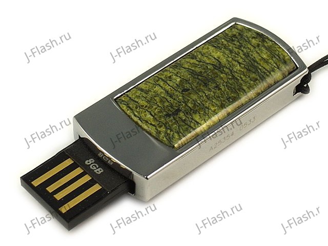 Сувенирная флешка со змеевиком: USB разъем выдвинут