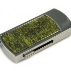 Флешка в металлическом корпусе со змеевиком: надежный фиксатор