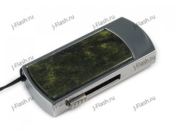 Флешка в металлическом корпусе со змеевиком: надежный фиксатор