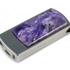 Сувенирная флешка с вставкой из чароита: общий вид