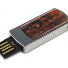 Сувенирная флешка с уральской яшмой: USB разъем выдвинут