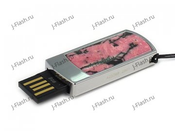 Сувенирная флешка с камнем родонит: USB разъем выдвинут