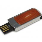 Сувенирная флешка с агатом: USB разъем выдвинут