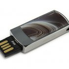 Подарочная флешка в металлическом корпусе с агатом: USB разъем выдвинут