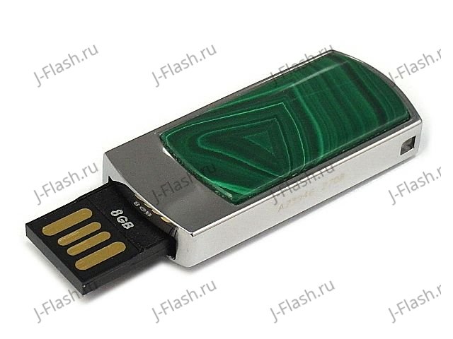 Флешка с малахитом: разъем выдвинут