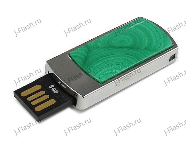 USB накопитель с малахитом: разъем выдвинут