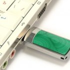 Сувенирная флешка с малахитом: подключение к компьютеру