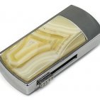 Агатовый USB flash: надежный фиксатор
