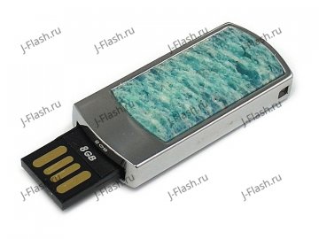 Каменная флешка с амазонитом: разъем выдвинут