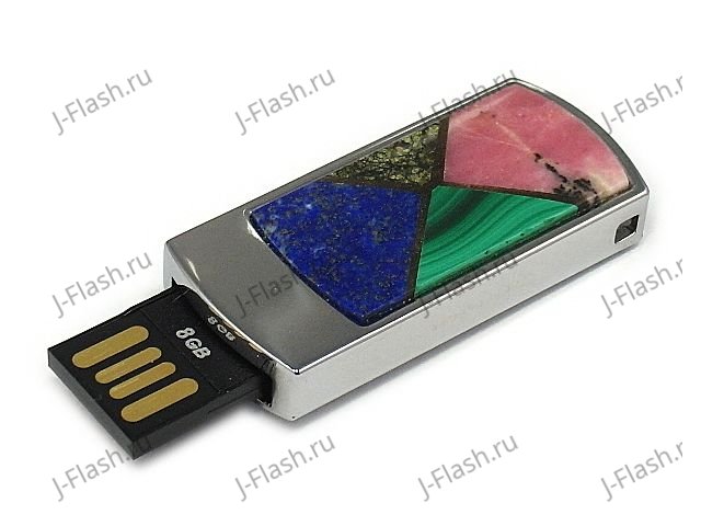 USB диск с мозаикой: разъем выдвинут